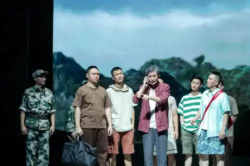 绍剧现代戏台风眼亮相北京长安大戏院
