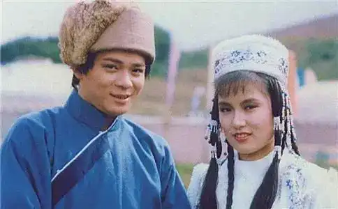 跟刘德华苗侨伟齐名的他,是射雕英雄传里的郭靖,女儿最欣赏angelababy

