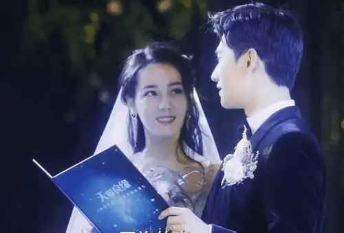 于途乔晶晶终于完婚,荣耀夫妇从校服到婚纱,特别婚礼好难忘