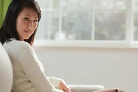 完事之后男人这三个动作,会让女人越来越对你死心塌地
