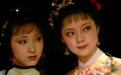 张莉一张白纸演活薛宝钗,靠房子赚得第一桶金,如今成房地产开发商
