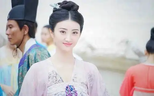 景甜直播带货,媒体有质疑,万万没想到景甜这么有料