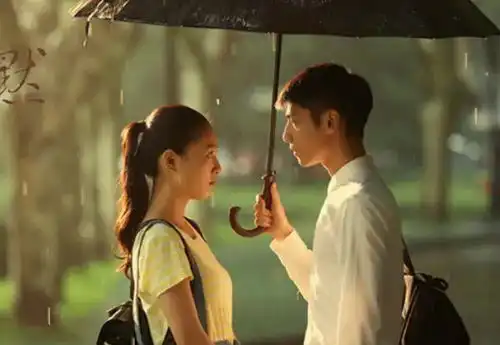 开播4天就拿下8个冠军,迪丽热巴终于告别女演员的尴尬了