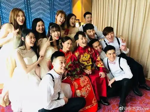 家有儿女童星键盘结婚了,小家伙变大帅哥,新娘超美