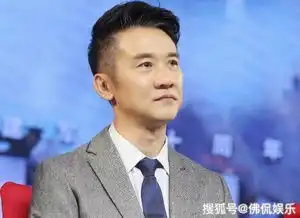 戏骨被吐槽中国机长播出被嘲尬演,他曾与琼女郎离婚惹争议
