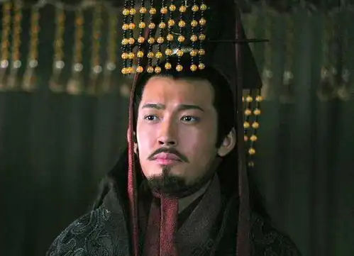 曹操有谋士郭嘉,刘备有谋士诸葛亮,孙权的谋士又是谁
