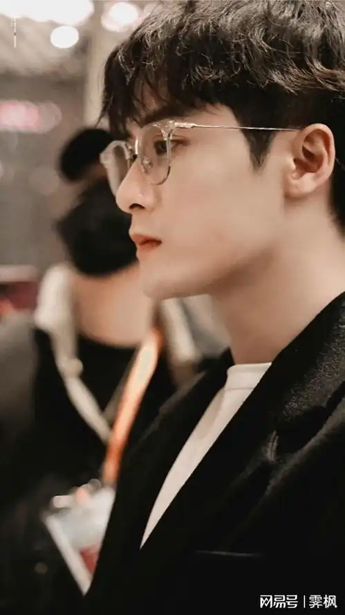 檀健次壁纸,最近粉上了檀健次,分享一波壁纸
