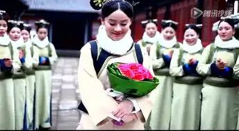 袁姗姗宫3庆生花絮曝光穿越感动致谢