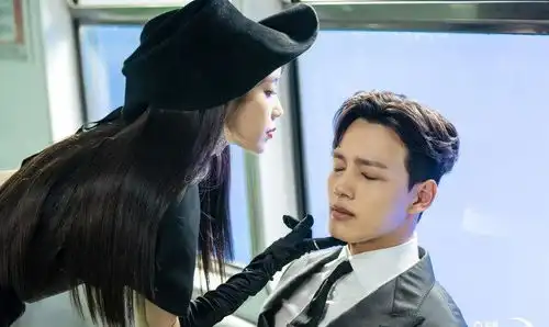 经典回顾iu吕珍九德鲁纳酒店重新品味,爱与憾哪个更长久