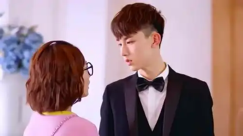 惹上冷殿下司徒枫宣布自己的真爱是陈青青,终止了这场订婚礼
