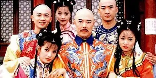 还珠格格再翻拍杨紫饰演小燕子,张馨予饰演紫薇,你还会追吗
