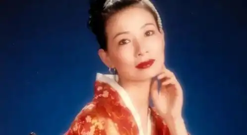 霍尊宣布退圈后续妈妈得抑郁症,朋友失业,陈露是被坏人利用了