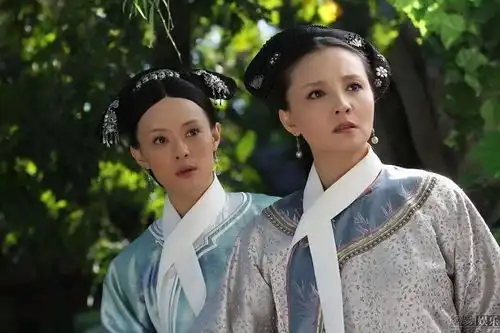 珠宝邂逅锦绣袍服