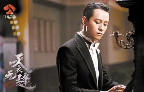 秦俊杰感叹胡静有时候不按照台本出牌,和她搭档最累