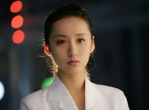 她长得像黄磊的老婆孙莉,没想到老公却是他
