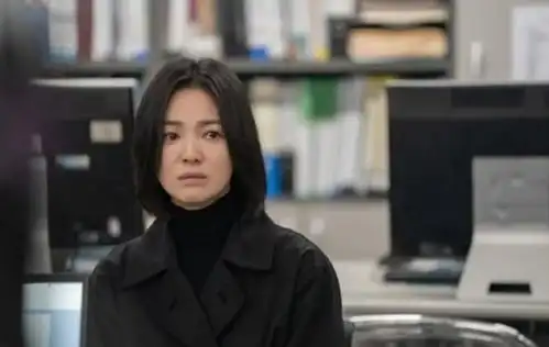 组图黑暗荣耀宋慧乔林智妍同框合照贴脸玩亲亲感情要好
