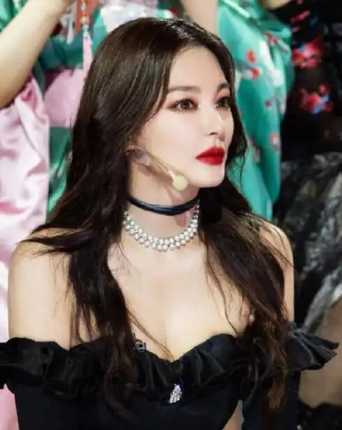 乘风破浪的姐姐公布张雨绮剧照,唯美身材引网友围观