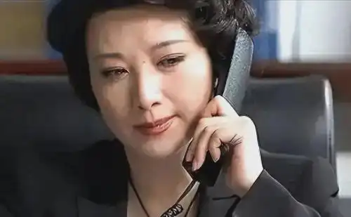 国家一级演员长得漂亮演技好,为人低调0绯闻,60岁婚姻成迷
