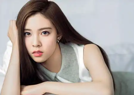 张一山被拍到与女生亲亲我我,女友宋妍霏怒甩分手证明