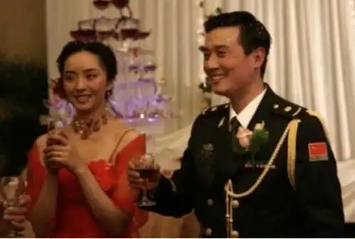 我是特种兵中二人演父女,相差10岁,戏外却已经结婚11年