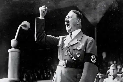 二战结束后,德国一名女护士被判死刑,临刑前不惜给法官为奴为仆