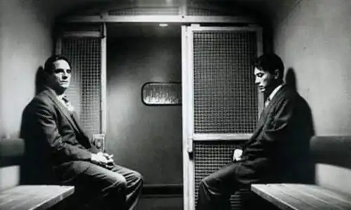 法国男子爱上京剧演员,还生下一子,多年后发现妻子是男儿身
