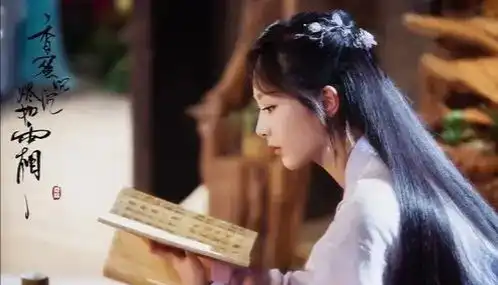 童星出道的杨紫,曾2次被顶替,青春期时被导演嫌弃变丑
