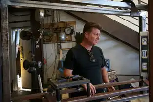 旧金山美式蜗居房租太贵美年轻人住集装箱
