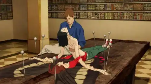 这张写满了破碎与绮丽,宛若艺术品的脸,令人着迷