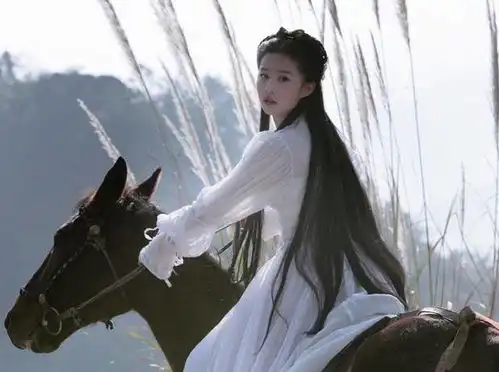 都说陈都灵是刘亦菲接班人,看到她小龙女定妆照,好像缺了点啥
