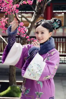 组图戴娇倩宫锁连城花簇笑靥容颜
