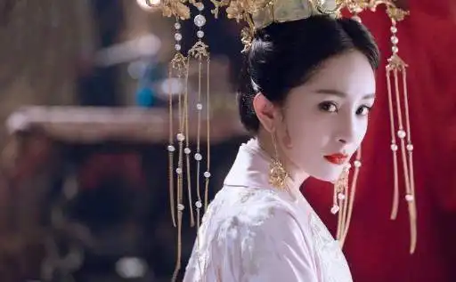 本以为杨幂的颜值巅峰是夕瑶白浅,不曾想被这部剧给惊艳到了