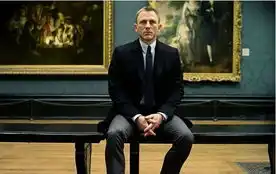 007曝光新剧照邦德现身伦敦国家画廊