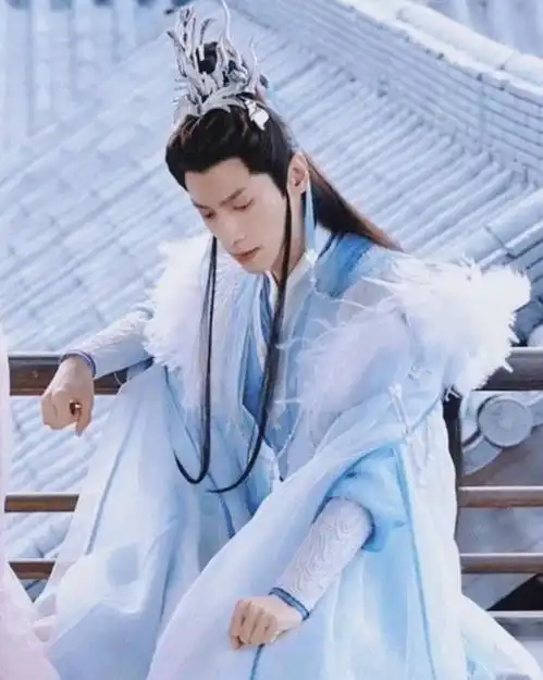 罗云熙澹台烬替身路透流出,同一件古装也不是谁穿都能飘飘欲仙