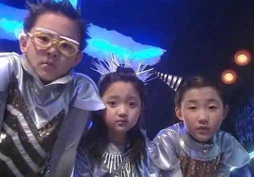 快乐星球演员现状冰柠檬结婚,老公神似黄渤,而他已去世
