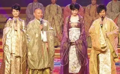 黄金甲首映礼笑翻观众
