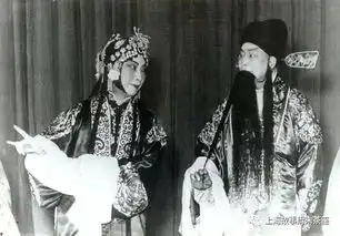 京剧大师周信芳台上台下的悲喜剧