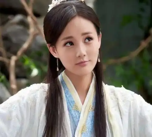 射雕英雄传六位黄蓉,有人自杀,有人息影,唯独她活成了影后
