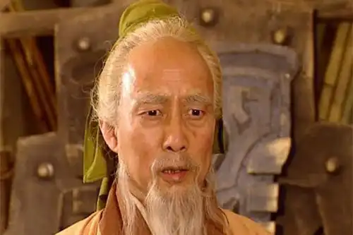 曹操素有容人之量,为何容不下神医华佗,有个原因很重要
