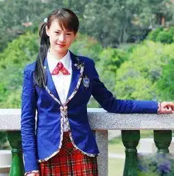 刘亦菲周冬雨穿学生装这么美,竟然输给了最后一位