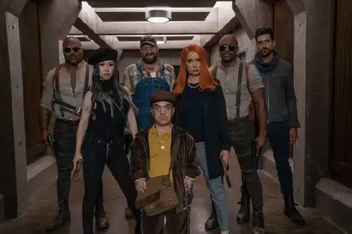 年度爽片领袖水准曝光极清剧照55岁叉骨叔的激辣身材