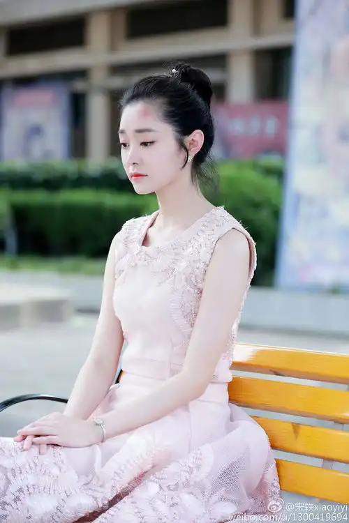 有瓜好感宋轶吗,感觉她民国装很有感觉啊