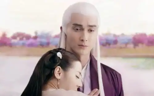 杨幂一共签了13位艺人,结果就剩这3位美女不红了
