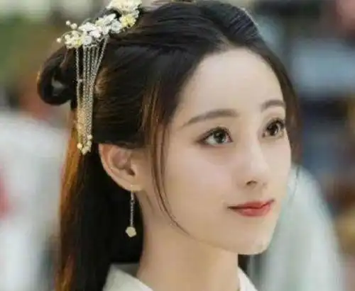 白发男神一次接一次地换,都是人间绝色,为何到他就翻车了