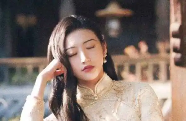 司藤为什么开白花司藤什么时候和秦放表白的