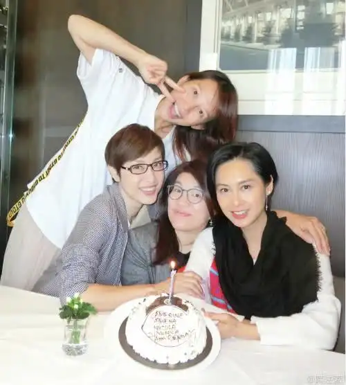 蔡少芬陈法蓉同框上演回忆杀,引网友集体追忆水月洞天
