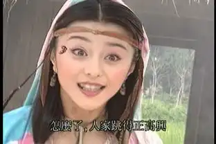 女星自证整容花样多,范冰冰请人摸她脸,baby往脸上夹夹子