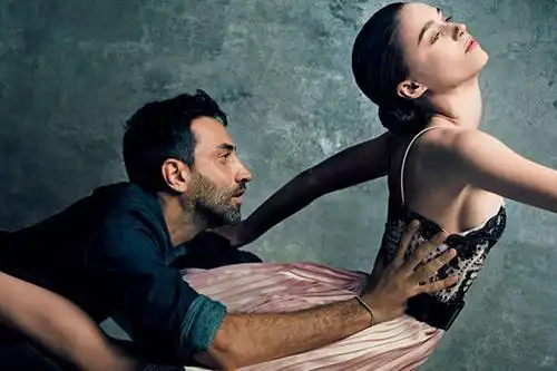 鲁妮玛拉的真相好莱坞的暗黑姐与小丑杰昆陷入爱恨交织的恋情