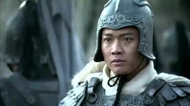 新三国曹仁布下八卦阵法,徐庶夸他上将之才,让刘备不要迎战