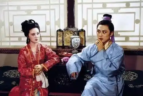 闫红说无力者的幻觉里总有很多好人
